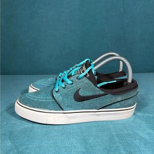 Size 5Y/6.5Women - Nike SB Zoom Stefan Janoski aqua shoes
